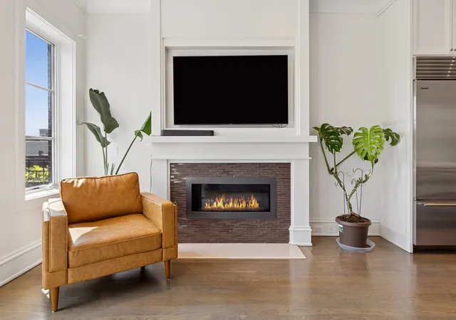 Photo 4 of Condo for sale at 1320 W Wrightwood Ave #3, Chicago, IL 60614 | MLS# 12754715 | Listing updated on 2026-09-15