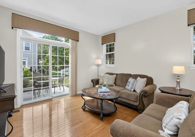 Photo 3 of Townhouse for sale at 611 Dunhill Ln, Carol Stream, IL 60188 | MLS# 12754721 | Listing updated on 2026-09-16
