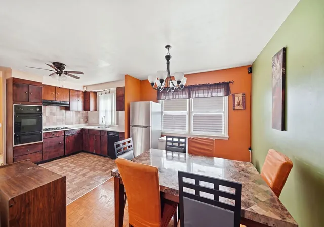 Photo 3 of Single family home for sale at 2615 Turtle Crk Dr, Hazel Crest, IL 60429 | MLS# 12754724 | Listing updated on 2026-09-29