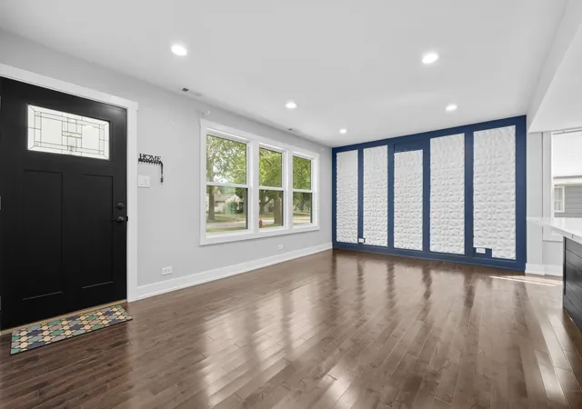 Photo 3 of Single family home for sale at 3703 Bluebird Ln, Rolling Meadows, IL 60008 | MLS# 12754737 | Listing updated on 2026-09-23
