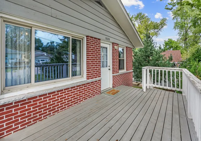 Photo 3 of Single family home for sale at 1028 Idlewild Dr, Round Lake Beach, IL 60073 | MLS# 12754749 | Listing updated on 2026-10-01