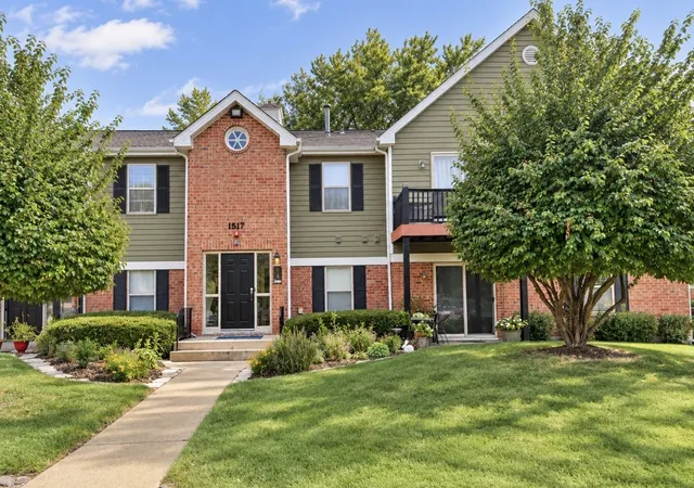 Condo for sale at 1517 Raymond Dr #103, Naperville, IL 60563 | MLS# 12754776