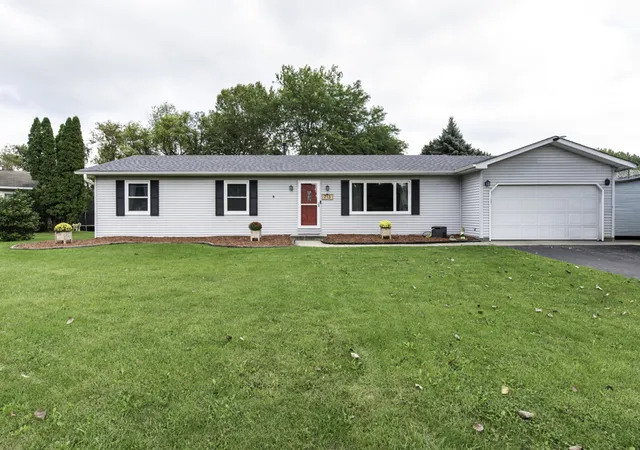 Photo 1 of Single family home for sale at 713 Eisenhower Ct, Twin Lakes, WI 53181 | MLS# 12754778 | Listing updated on 2026-09-28