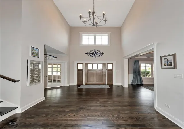 Photo 2 of Single family home for sale at 11817 Jennifer St, Frankfort, IL 60423 | MLS# 12754779 | Listing updated on 2026-09-15
