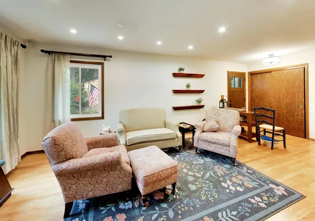 Photo 3 of Single family home for sale at 1216 E Mayfair Rd, Arlington Heights, IL 60004 | MLS# 12754781 | Listing updated on 2026-09-23