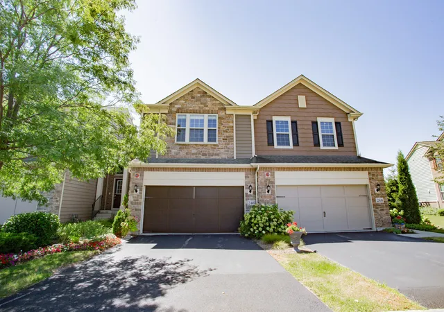 Photo 1 of Townhouse for sale at 246 Belmont Dr, Lincolnshire, IL 60069 | MLS# 12754783 | Listing updated on 2026-09-15