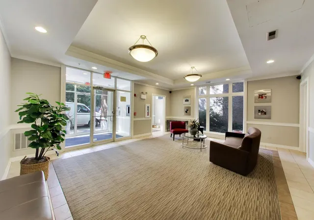 Photo 3 of Condo for sale at 811 Chicago Ave #609, Evanston, IL 60202 | MLS# 12754788 | Listing updated on 2026-09-23