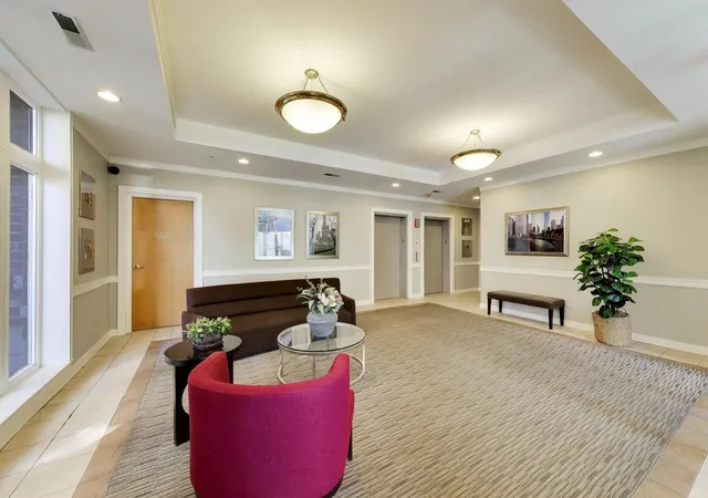 Photo 3 of Condo for sale at 811 Chicago Ave #609, Evanston, IL 60202 | MLS# 12754788 | Listing updated on 2026-09-23