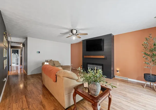 Photo 4 of Single family home for sale at 4 Cherry Ln, Villa Grove, IL 61956 | MLS# 12754801 | Listing updated on 2026-09-27
