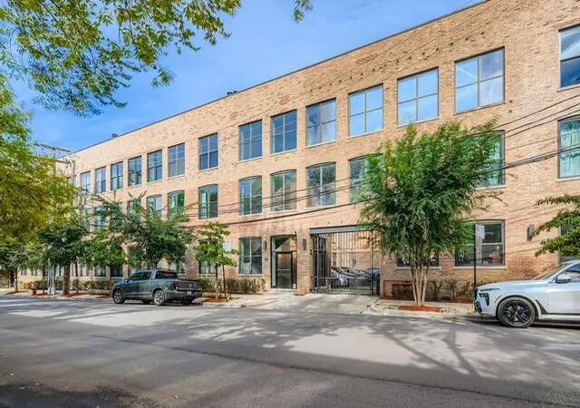 Photo 1 of Condo for sale at 1760 W Wrightwood Ave #305, Chicago, IL 60614 | MLS# 12754811 | Listing updated on 2026-09-15