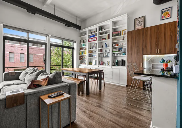 Photo 2 of Condo for sale at 1760 W Wrightwood Ave #305, Chicago, IL 60614 | MLS# 12754811 | Listing updated on 2026-09-15