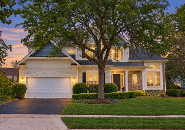 Photo 2 of Single family home for sale at 2030 Tunbridge Trl, Algonquin, IL 60102 | MLS# 12754814 | Listing updated on 2026-10-02