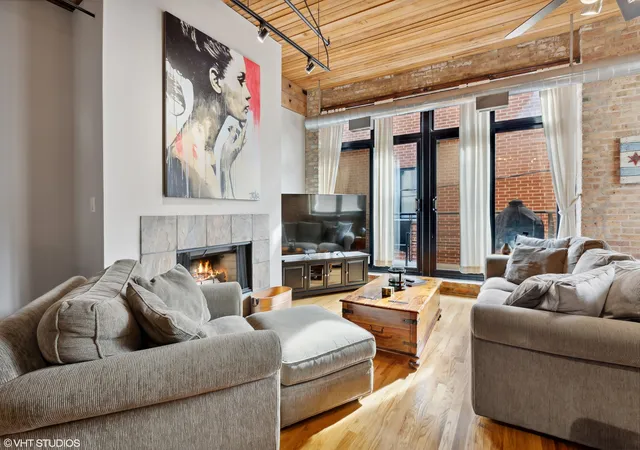 Photo 4 of Condo for sale at 1670 N Claremont Ave #205, Chicago, IL 60647 | MLS# 12754825 | Listing updated on 2026-09-16