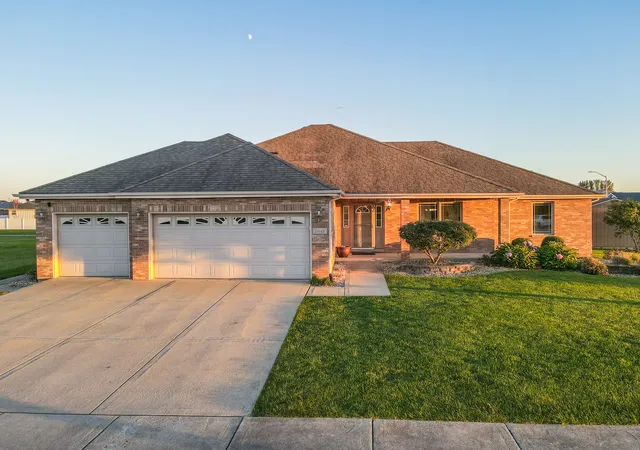 Photo 1 of Single family home for sale at 1048 Windfield Dr, Manteno, IL 60950 | MLS# 12754834 | Listing updated on 2026-10-22
