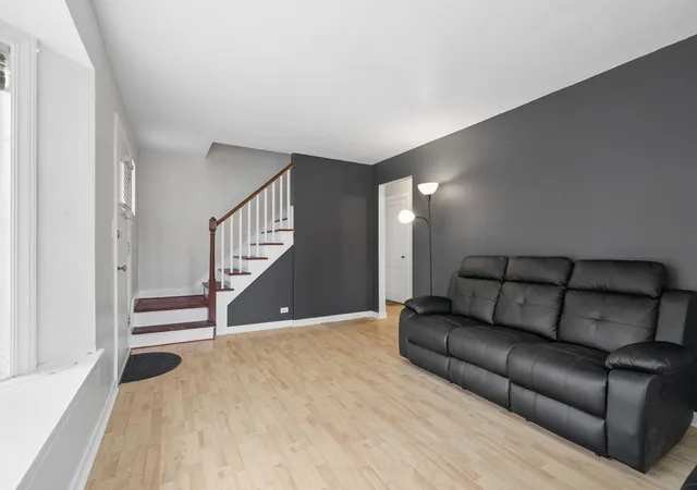 Photo 4 of Single family home for sale at 1031 Glenwood Ave, Waukegan, IL 60085 | MLS# 12754837 | Listing updated on 2026-09-19