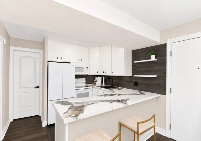 Photo 4 of Condo for sale at 5803 Oakwood Dr #2D, Lisle, IL 60532 | MLS# 12754871 | Listing updated on 2026-09-15