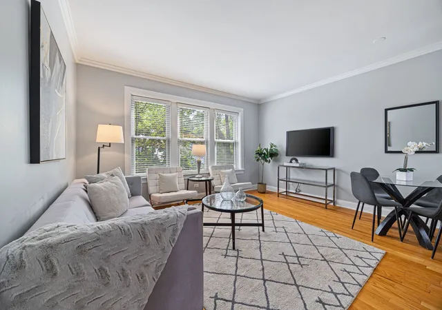 Photo 2 of Condo for sale at 2150 W Ainslie St #3E, Chicago, IL 60625 | MLS# 12754873 | Listing updated on 2026-09-21