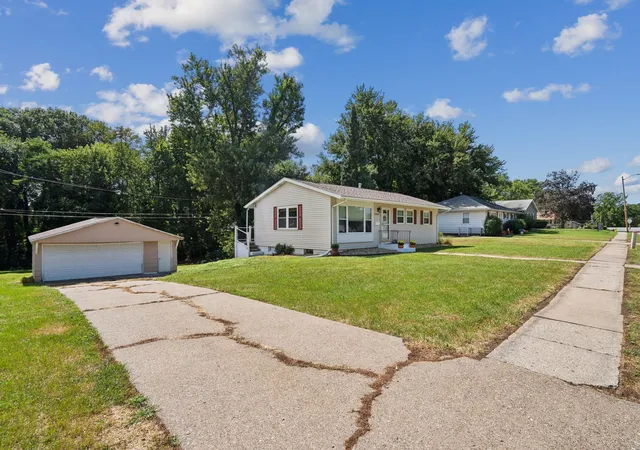 Photo 2 of Single family home for sale at 2838 40th Avenue, Rock Island, IL 61201 | MLS# 12754888 | Listing updated on 2026-09-18