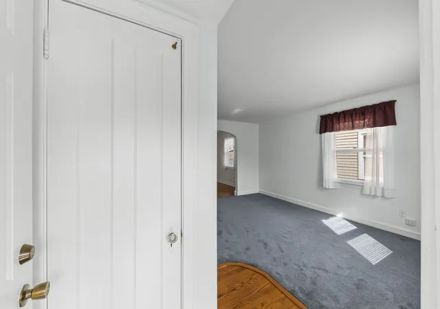 Photo 3 of Single family home for sale at 14918 Hamlin Ave, Midlothian, IL 60445 | MLS# 12754899 | Listing updated on 2026-09-21