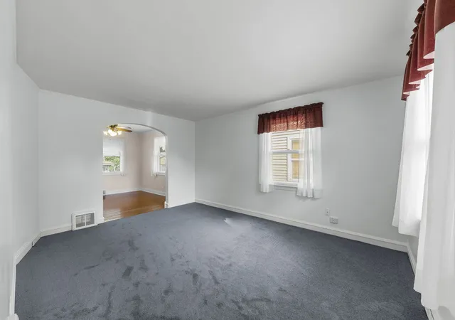Photo 3 of Single family home for sale at 14918 Hamlin Ave, Midlothian, IL 60445 | MLS# 12754899 | Listing updated on 2026-09-21