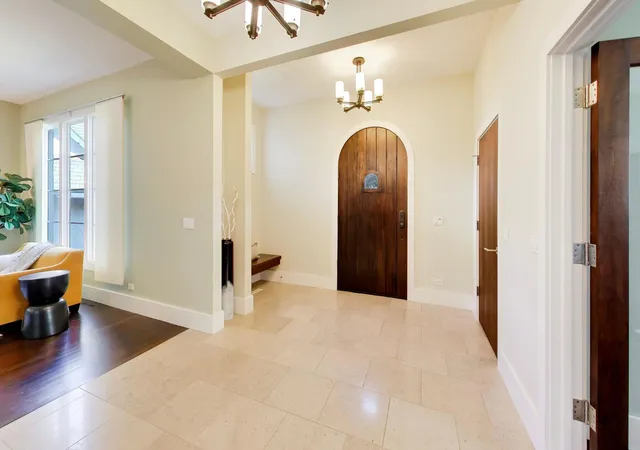 Photo 3 of Single family home for sale at 535 Cedar St, Park Ridge, IL 60068 | MLS# 12754901 | Listing updated on 2026-09-16