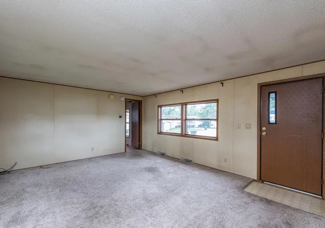 Photo 3 of Manufactured home for sale at 785 Hillcrest Ave, Park City, IL 60085 | MLS# 12754914 | Listing updated on 2026-09-15