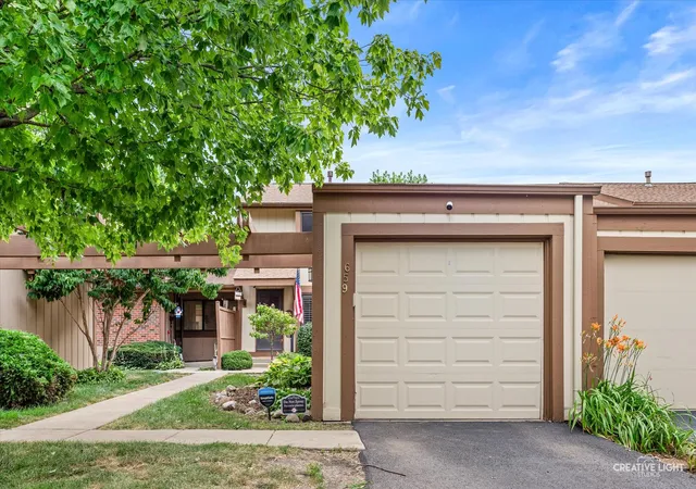 Photo 1 of Townhouse for sale at 659 Glacier Trl, Roselle, IL 60172 | MLS# 12754916 | Listing updated on 2026-10-07