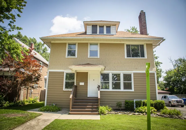 Photo 3 of Single family home for sale at 11359 S Bell Ave, Chicago, IL 60643 | MLS# 12754921 | Listing updated on 2026-09-23