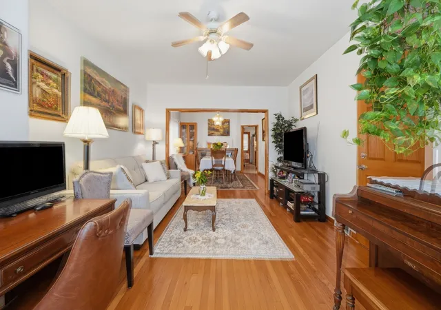 Photo 4 of Multi family home for sale at 5118 W Byron St, Chicago, IL 60641 | MLS# 12754929 | Listing updated on 2026-09-29