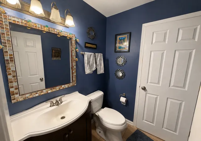 Photo 3 of Condo for sale at 925 W Addison St #2C, Chicago, IL 60613 | MLS# 12754930 | Listing updated on 2026-10-07