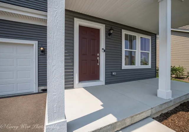 Photo 2 of Single family home for sale at 335 N Aspen Dr, Cortland, IL 60112 | MLS# 12754945 | Listing updated on 2026-09-15