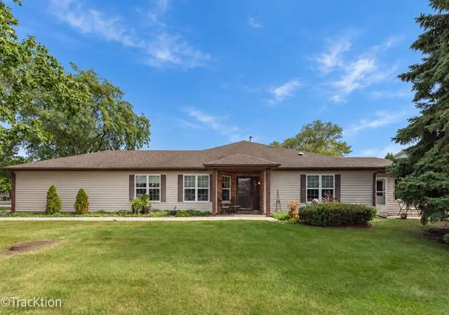 Photo 3 of Townhouse for sale at 20839 W Hickory Ct, Plainfield, IL 60544 | MLS# 12754951 | Listing updated on 2026-10-07