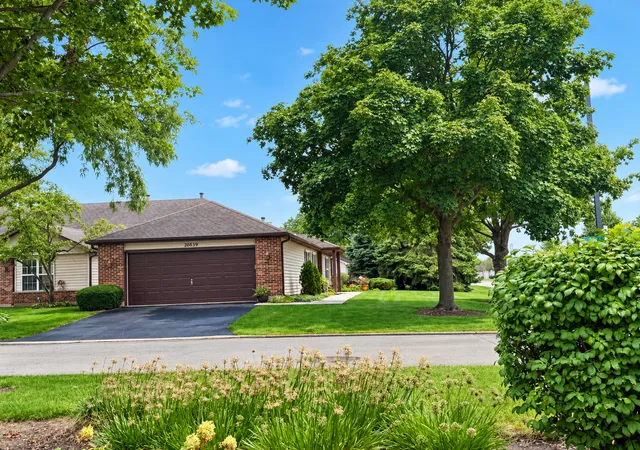 Photo 3 of Townhouse for sale at 20839 W Hickory Ct, Plainfield, IL 60544 | MLS# 12754951 | Listing updated on 2026-10-07