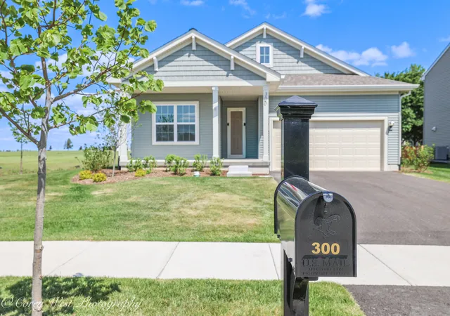 Photo 2 of Single family home for sale at 300 N Aspen Dr, Cortland, IL 60112 | MLS# 12754953 | Listing updated on 2026-09-15