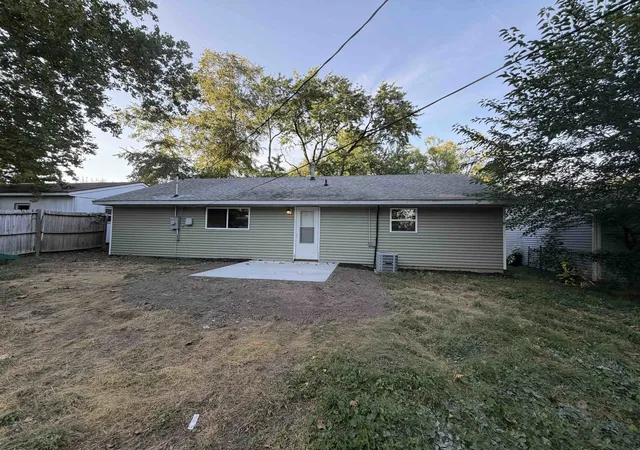 Photo 3 of Single family home for sale at 2415 E Oregon St, Urbana, IL 61802 | MLS# 12754962 | Listing updated on 2026-09-18