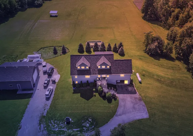 Photo 3 of Single family home for sale at 10505 Coyne Sta Rd, Huntley, IL 60142 | MLS# 12754968 | Listing updated on 2026-09-25