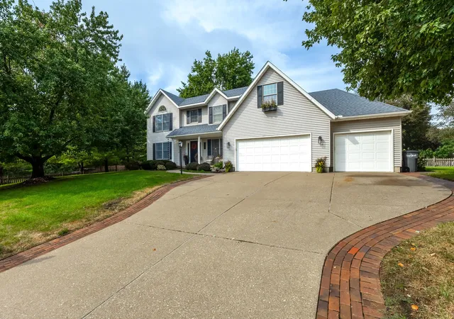 Photo 57 of Sale Pending at 5620 Dodds Dr, Bettendorf, IA 52722 | MLS# 12754970 | Listing updated on 2026-10-22