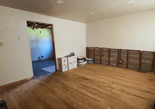 Photo 3 of Single family home for sale at 6728 S Carpenter St, Chicago, IL 60621 | MLS# 12754971 | Listing updated on 2026-09-15