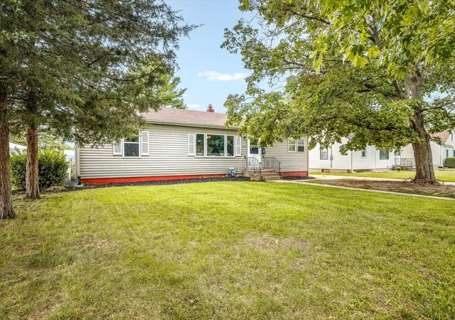 Photo 1 of Single family home for sale at 1007 E Hosmer St, Loves Park, IL 61111 | MLS# 12754973 | Listing updated on 2026-09-15