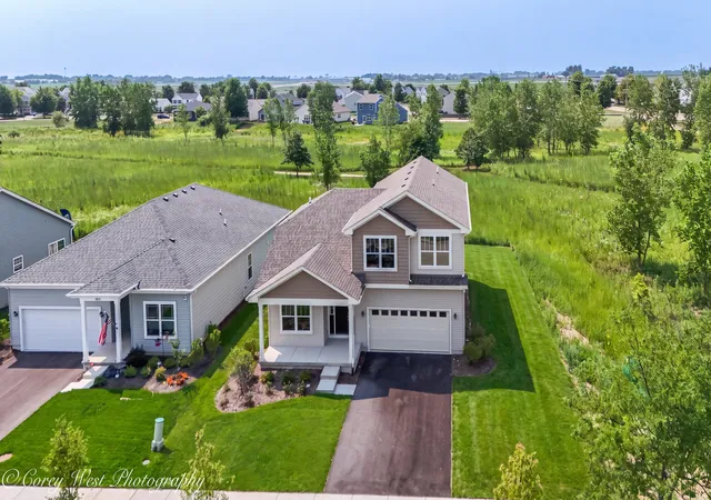 Photo 3 of Single family home for sale at 359 N Aspen Dr, Cortland, IL 60112 | MLS# 12754987 | Listing updated on 2026-09-15