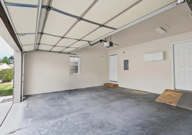 Listing Photo 2 - Condo for sale in building located at 512 Stonecrest Dr, Savoy, IL 61874 - Unit #512