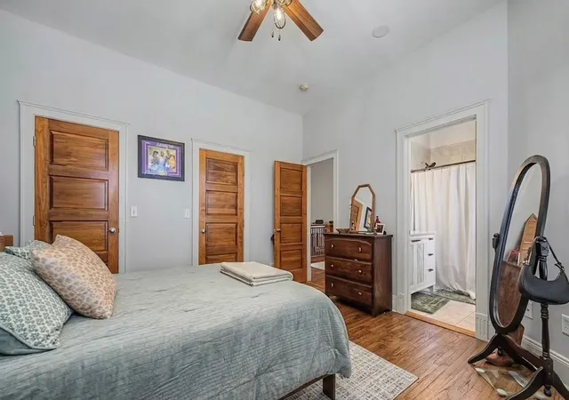 Photo 3 of Townhouse for sale at 116 W Locust St, Bloomington, IL 61701 | MLS# 12755012 | Listing updated on 2026-09-12
