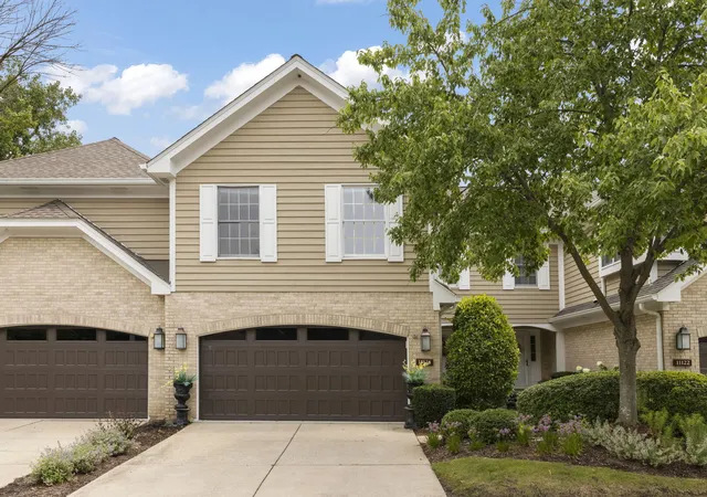 Photo 1 of Townhouse for sale at 11124 Indian Woods Dr, Indian Head Park, IL 60525 | MLS# 12755016 | Listing updated on 2026-09-12