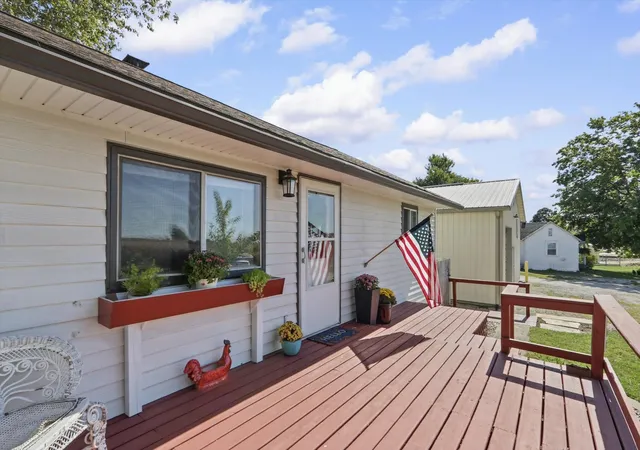 Photo 4 of Single family home for sale at 106 N Lincoln St, Philo, IL 61864 | MLS# 12755018 | Listing updated on 2026-10-10