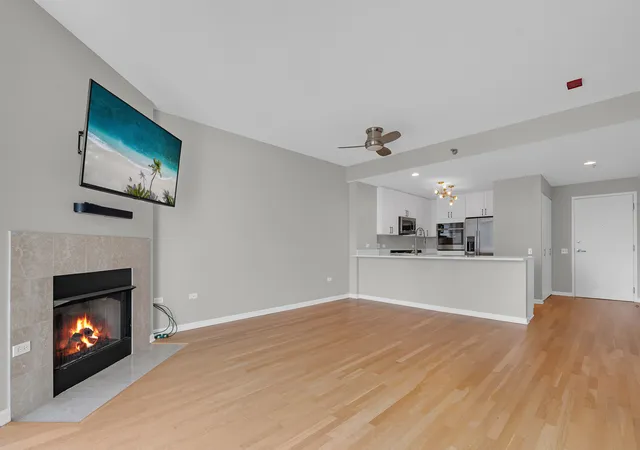 Photo 4 of Condo for sale at 1515 S Prairie Ave #1004, Chicago, IL 60605 | MLS# 12755021 | Listing updated on 2026-09-15