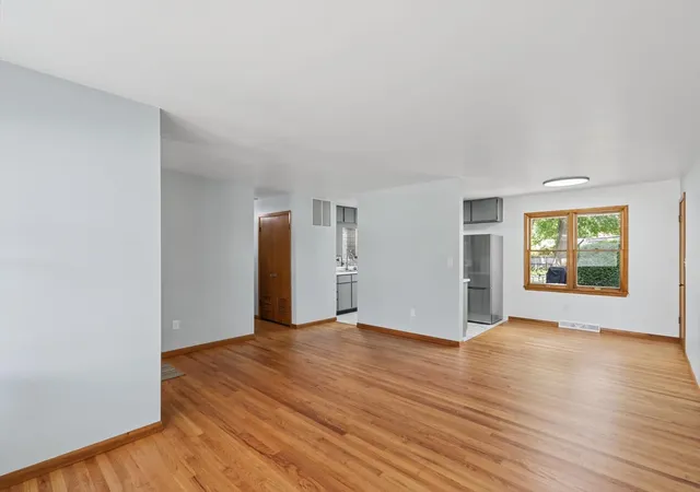 Photo 2 of Single family home for sale at 1701 S Anderson St, Urbana, IL 61801 | MLS# 12755023 | Listing updated on 2026-09-23