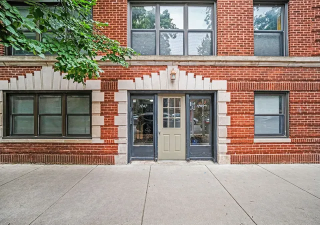 Photo 2 of Condo for sale at 1249 W Roscoe St #1, Chicago, IL 60657 | MLS# 12755024 | Listing updated on 2026-10-07