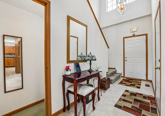 Listing Photo 4 - Condo for sale in building located at 2359 Foxmoor Ln, Aurora, IL 60502 - Unit #2359