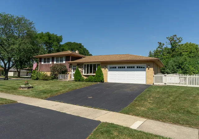 Photo 1 of Single family home for sale at 1101 N Millns Ln, Addison, IL 60101 | MLS# 12755032 | Listing updated on 2026-09-22