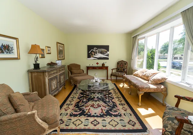 Photo 4 of Single family home for sale at 1101 N Millns Ln, Addison, IL 60101 | MLS# 12755032 | Listing updated on 2026-09-22